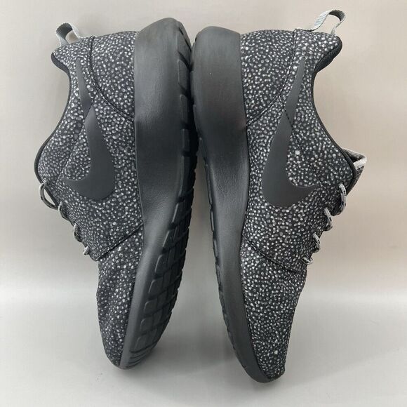 Nike Roshe Run Print Women Size 9.5 Shoes Black Gray Running Sneakers 599432-002 - Picture 6 of 9
